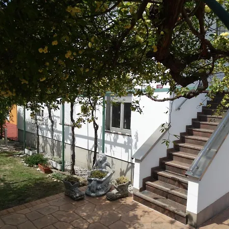 Apartma Vista Cezarji