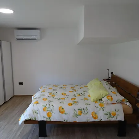 Apartma Vista Lejlighed Cezarji